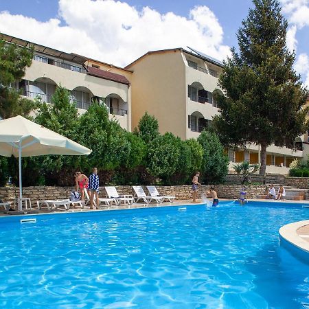 Hotel Naslada بالشيك المظهر الخارجي الصورة