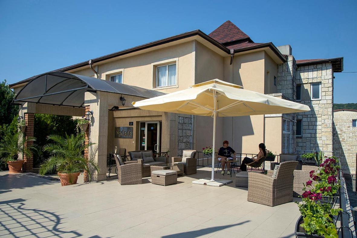Hotel Naslada بالشيك المظهر الخارجي الصورة