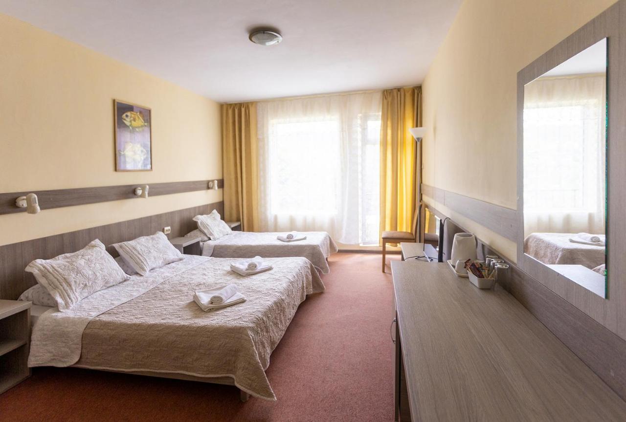 Hotel Naslada بالشيك المظهر الخارجي الصورة