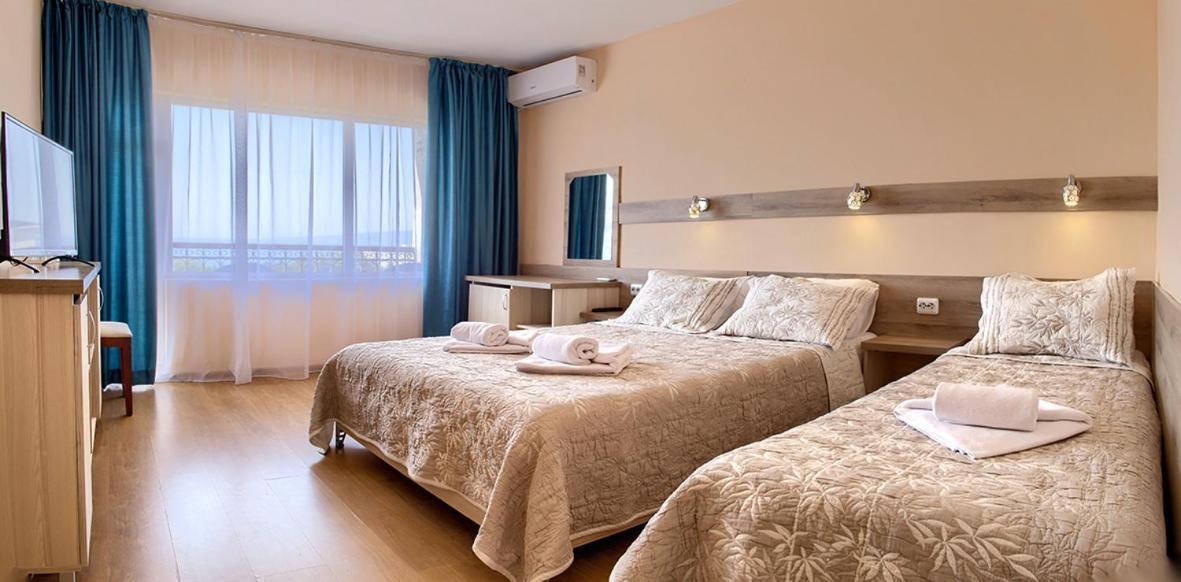 Hotel Naslada بالشيك المظهر الخارجي الصورة