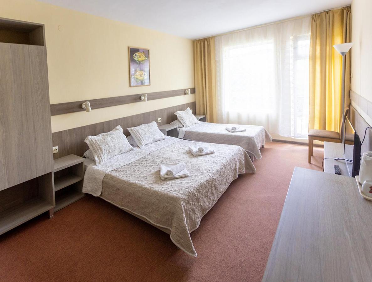 Hotel Naslada بالشيك المظهر الخارجي الصورة