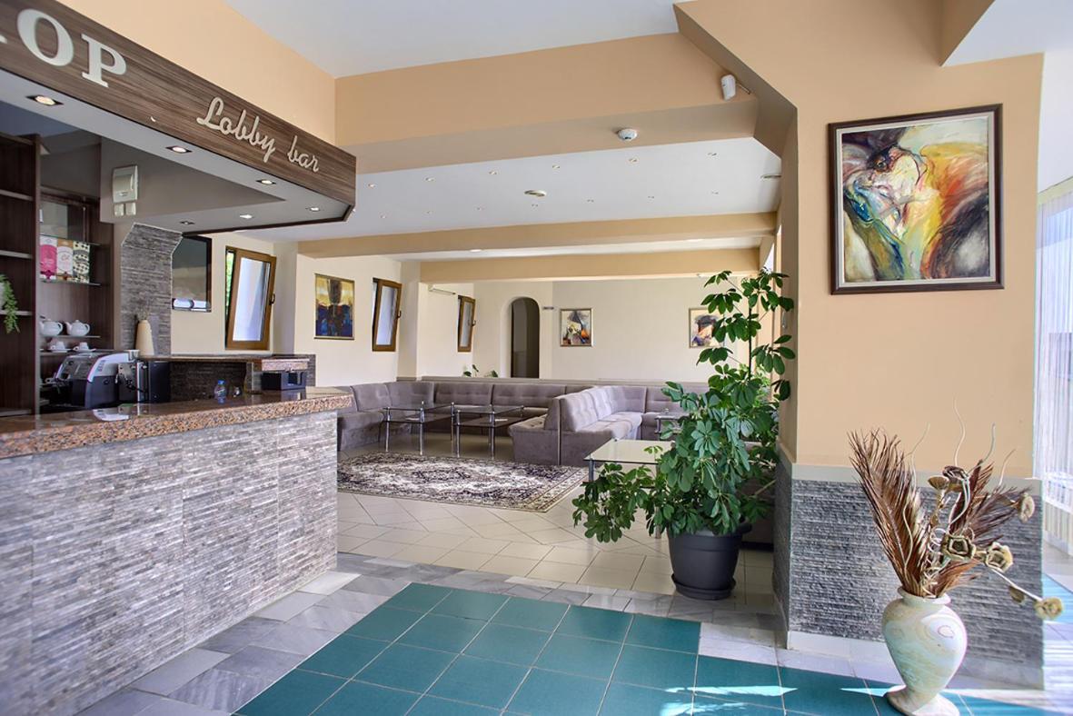 Hotel Naslada بالشيك المظهر الخارجي الصورة